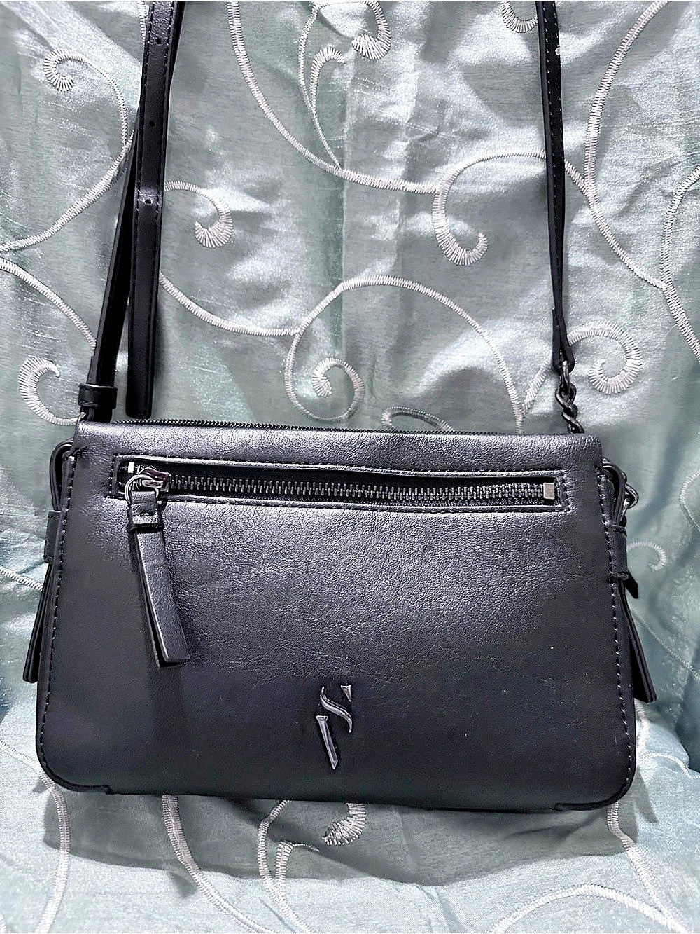 Simple Vera Shoulder Bag Black Crossbody Bady